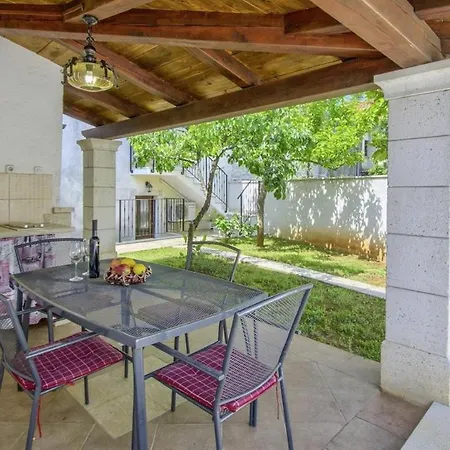 Villa Rosana In Muntic - Haus Fuer 4-5 Personen Pula