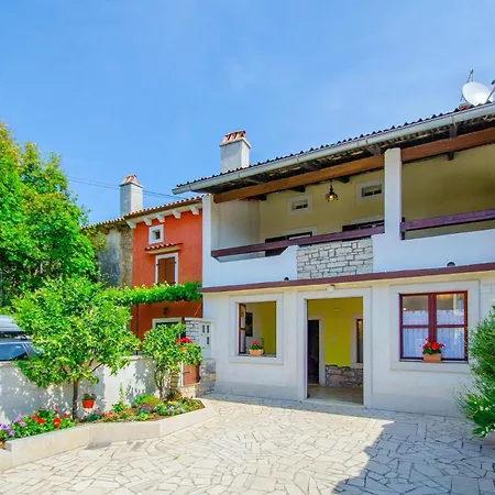 Rosana In Muntic - Haus Fuer 4-5 Personen * Pula