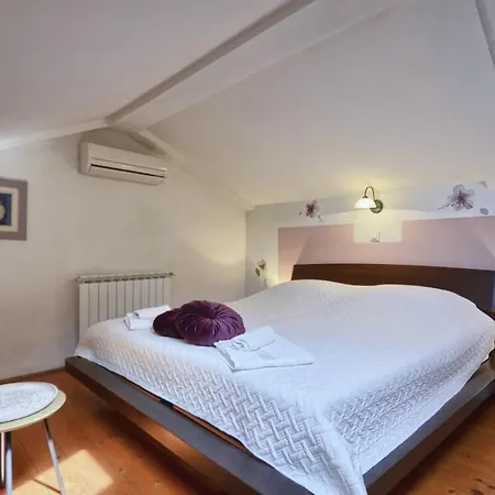 Rosana In Muntic - Haus Fuer 4-5 Personen Villa *