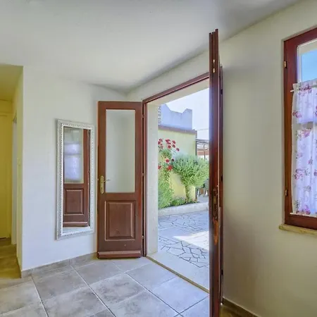 Villa Rosana In Muntic - Haus Fuer 4-5 Personen