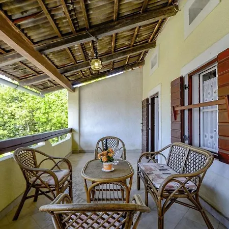 Villa Rosana In Muntic - Haus Fuer 4-5 Personen