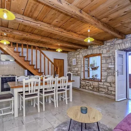 Rosana In Muntic - Haus Fuer 4-5 Personen *