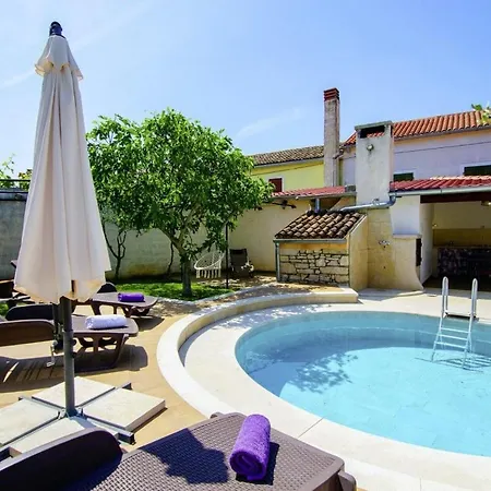 Rosana In Muntic - Haus Fuer 4-5 Personen Villa